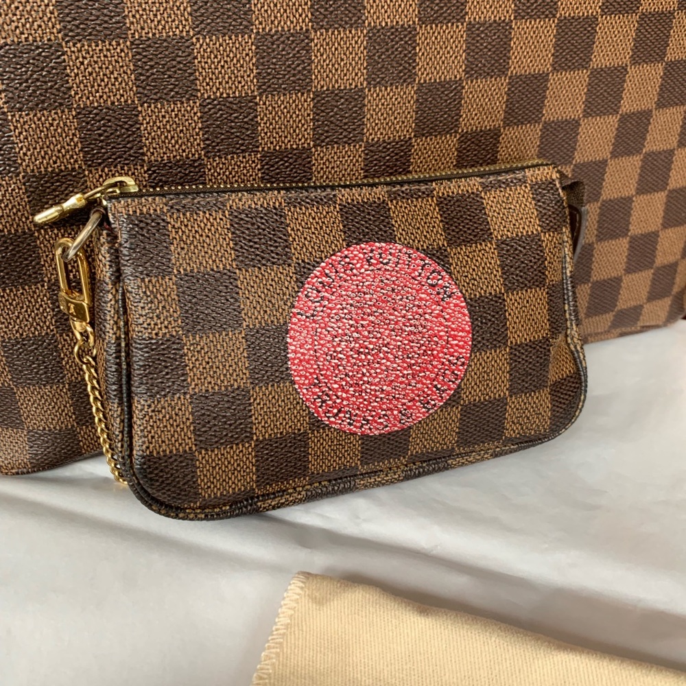 🌟 ✨✨L. E Ebene. Mini Pochette.  Trunks